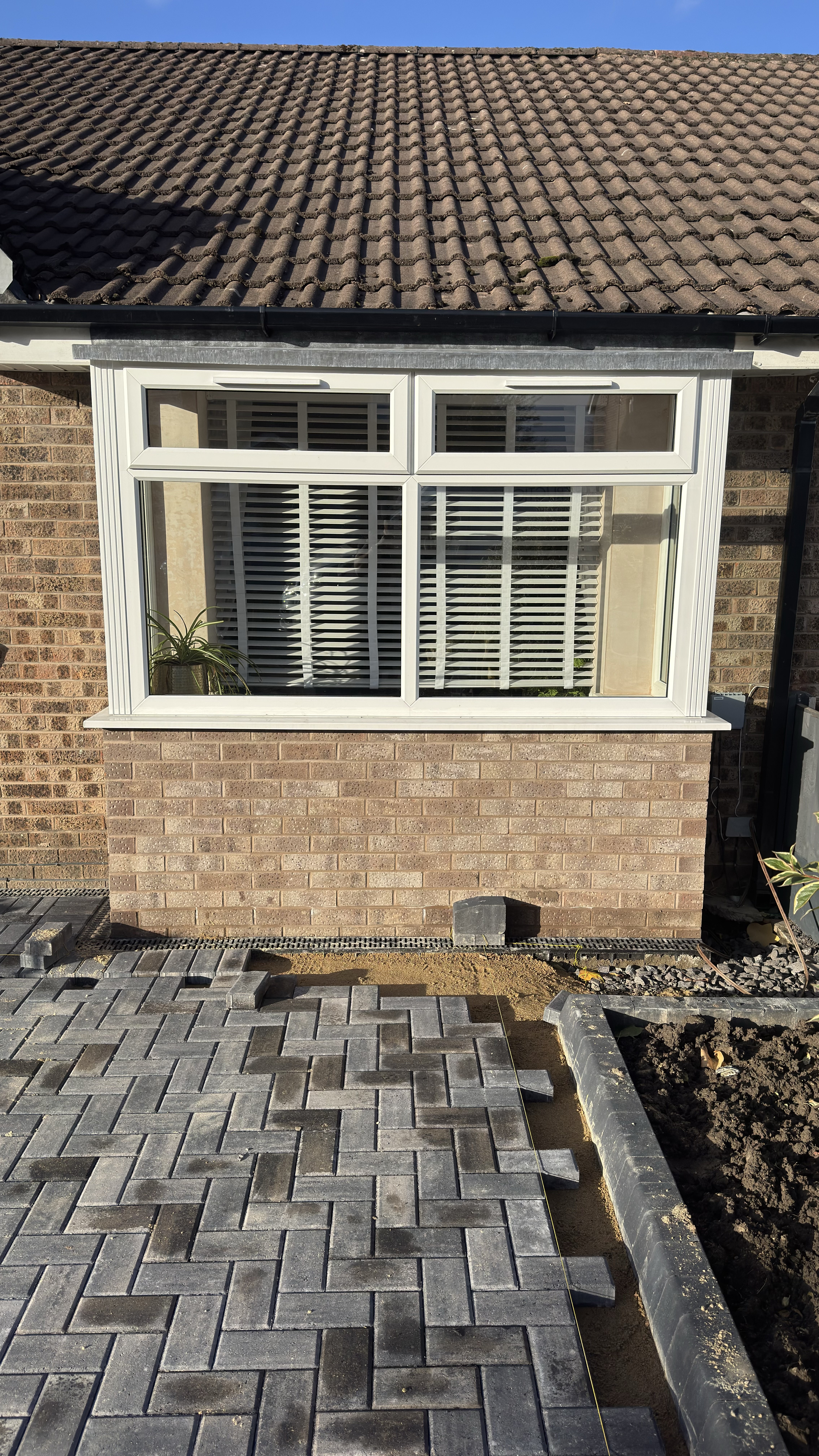 Conservatory style brick base